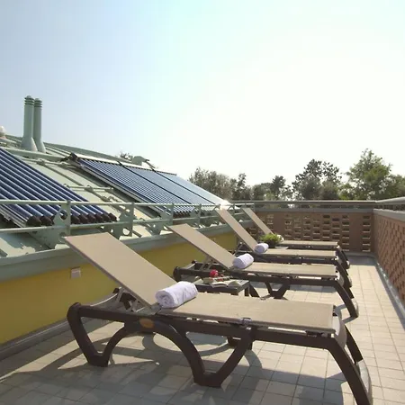 Residenza Leo 아파트 *